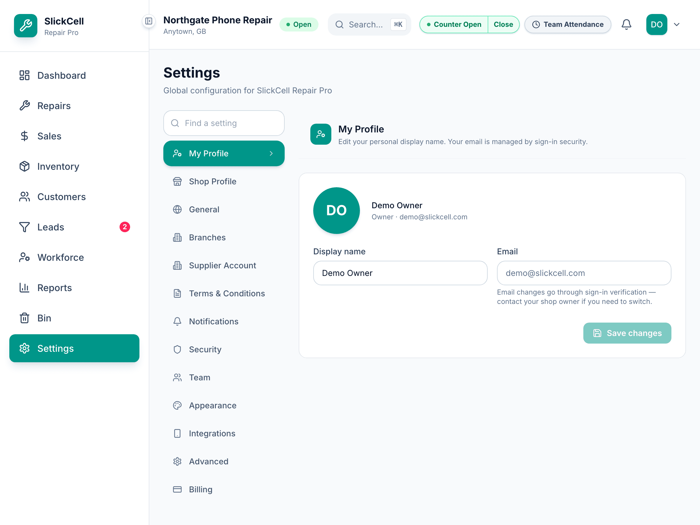 The shop settings showing the name, address, country and the currency derived from it.